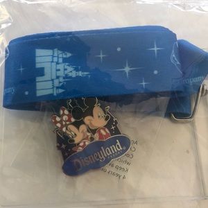 Disney Collectable 2018 Disney land lanyard/pin